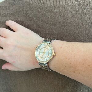 Splendid Watch **NEEDS NEW BATTERY**